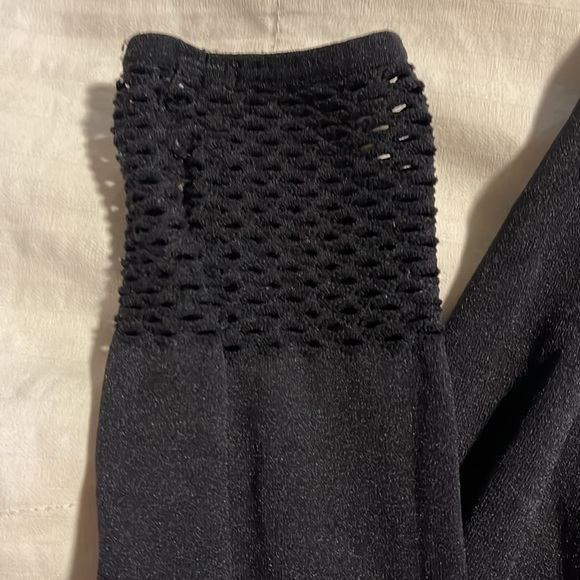 Black Fabletics pullover - Picture 3 of 4